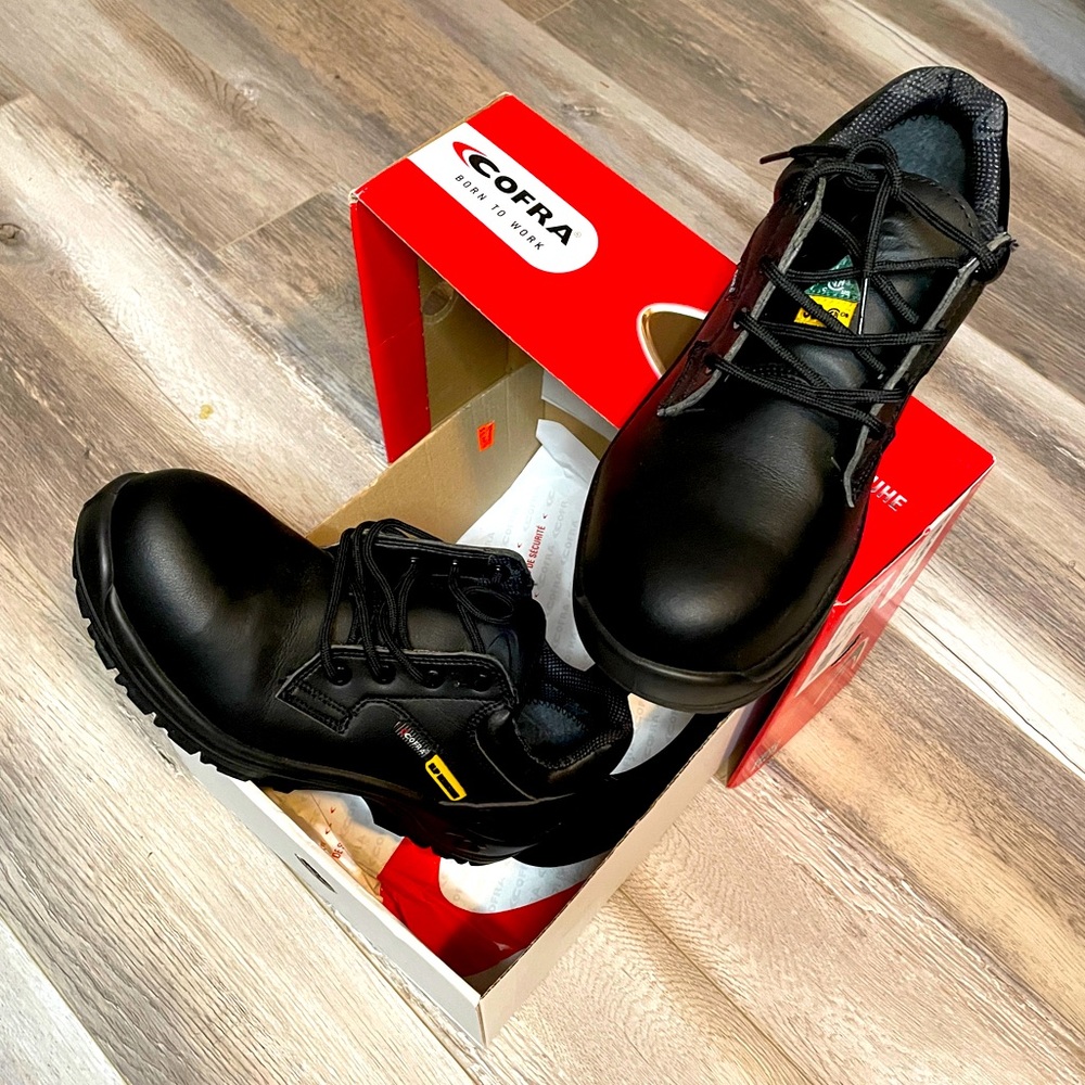 Cofra Canadian low cut work boots